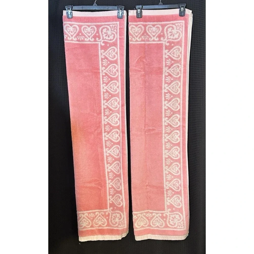 Vtg 70s Sears 2 Sculpted Pink Hearts Bath Towel 25x47